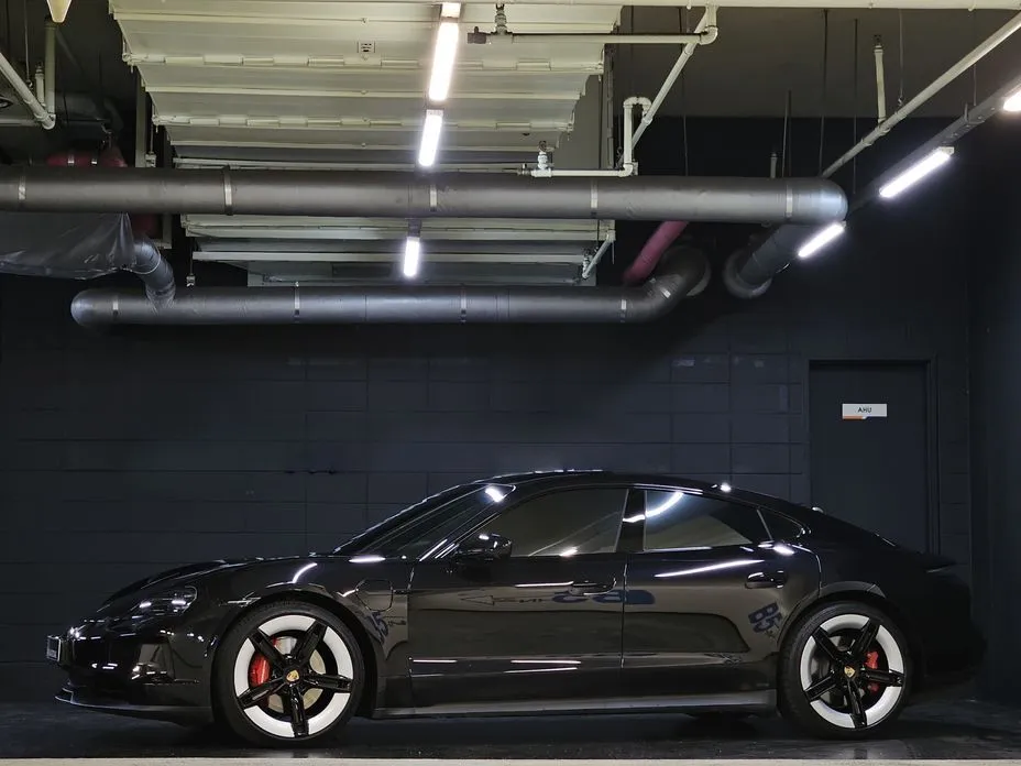 Porsche Taycan 2025 из KR, фото 7