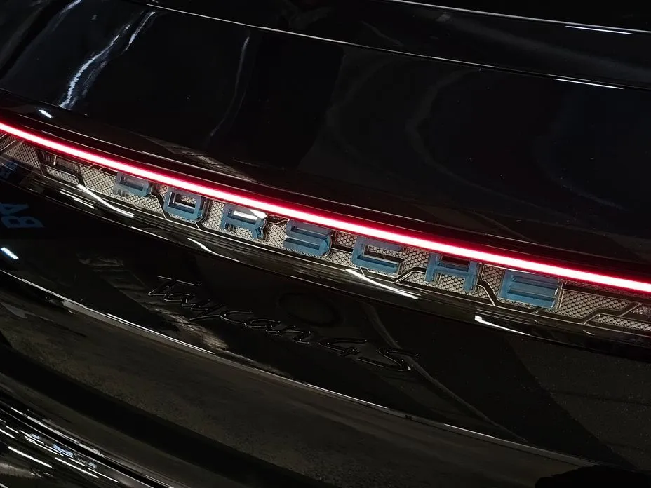 Porsche Taycan 2025 из KR, фото 3