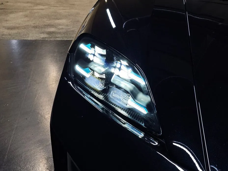 Porsche Taycan 2025 из KR, фото 6