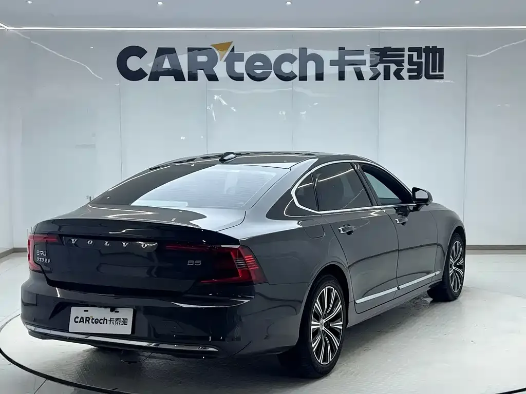 Volvo S90 — фото 10
