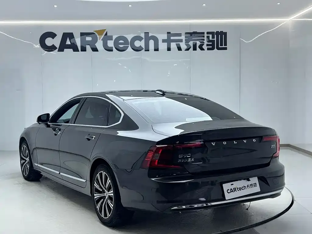 Volvo S90 — фото 8