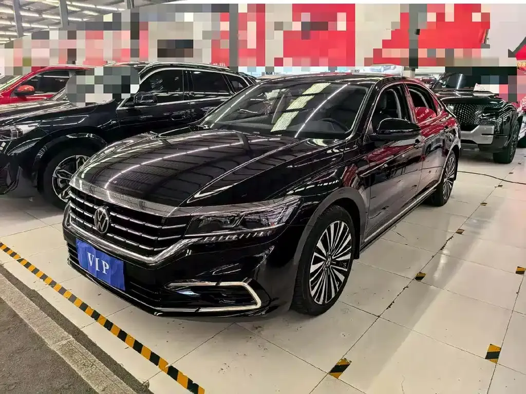 Volkswagen Passat — фото 1