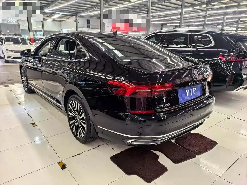 Volkswagen Passat — фото 9