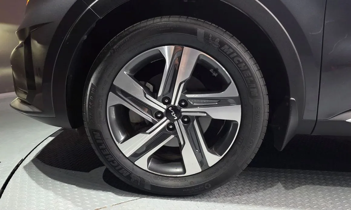 Kia Sorento — фото 8