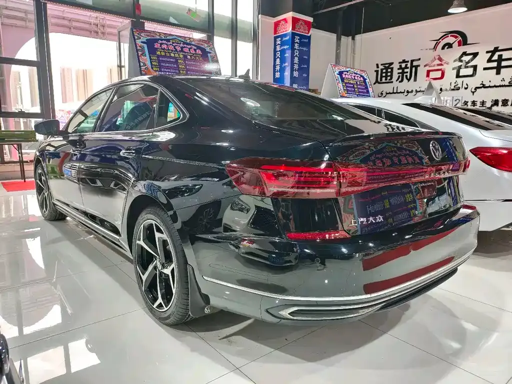 Volkswagen Passat — фото 7