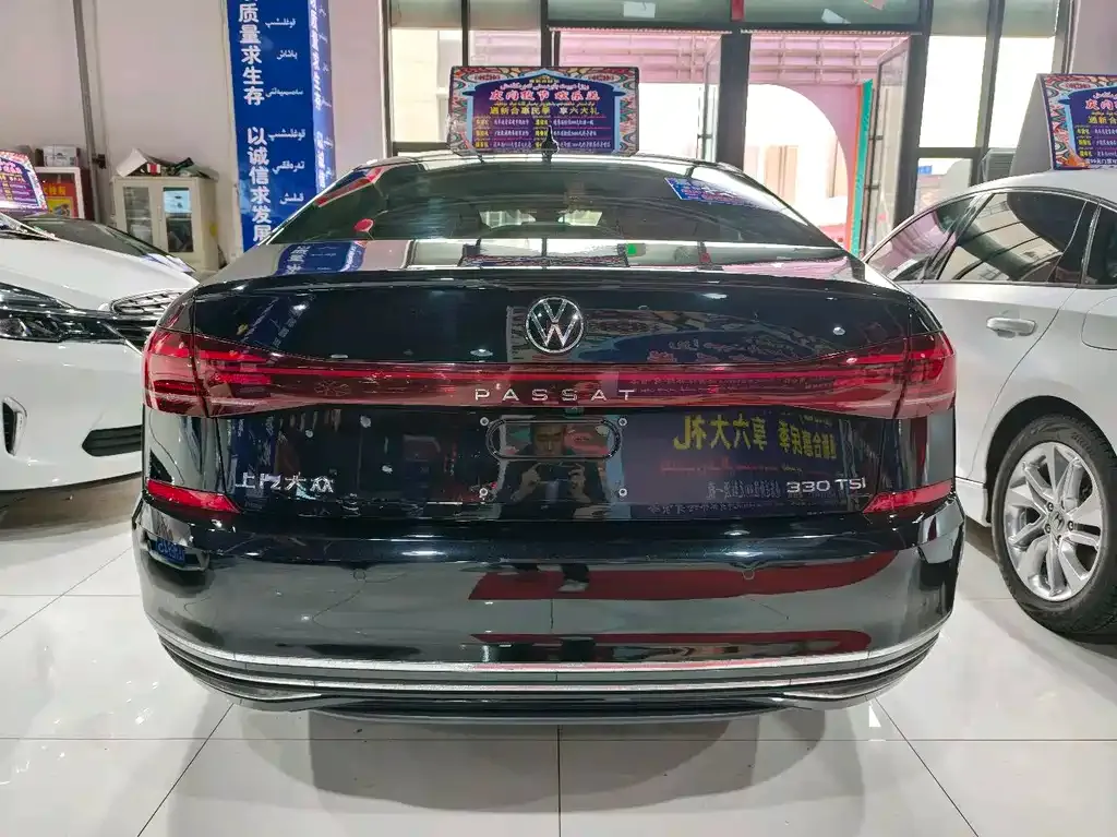 Volkswagen Passat — фото 6