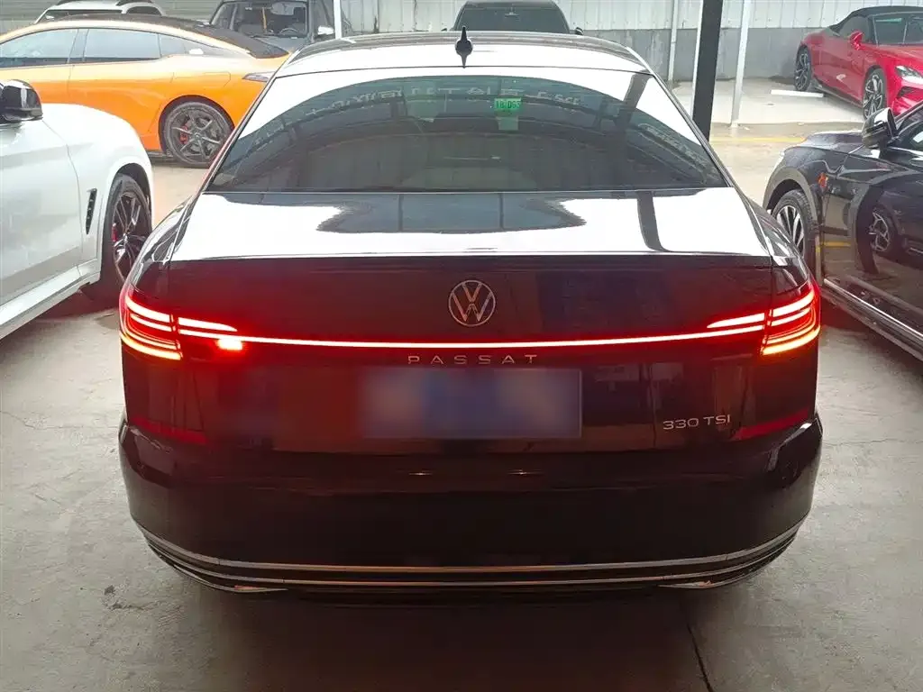 Volkswagen Passat — фото 4