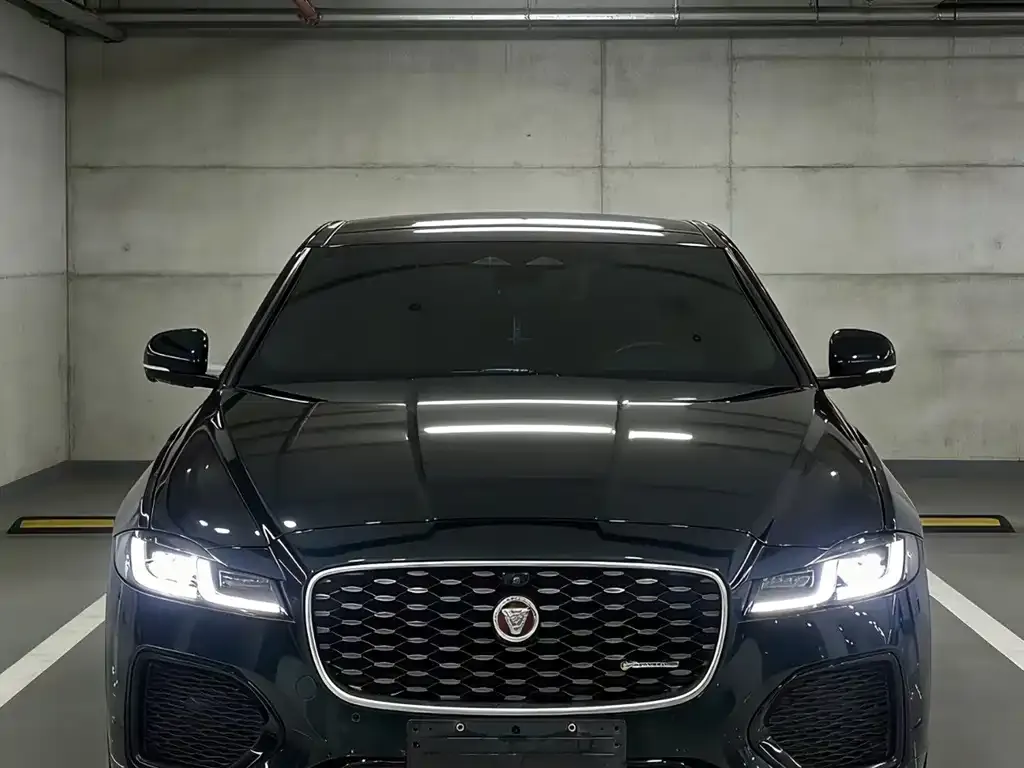 Jaguar XFL — фото 3