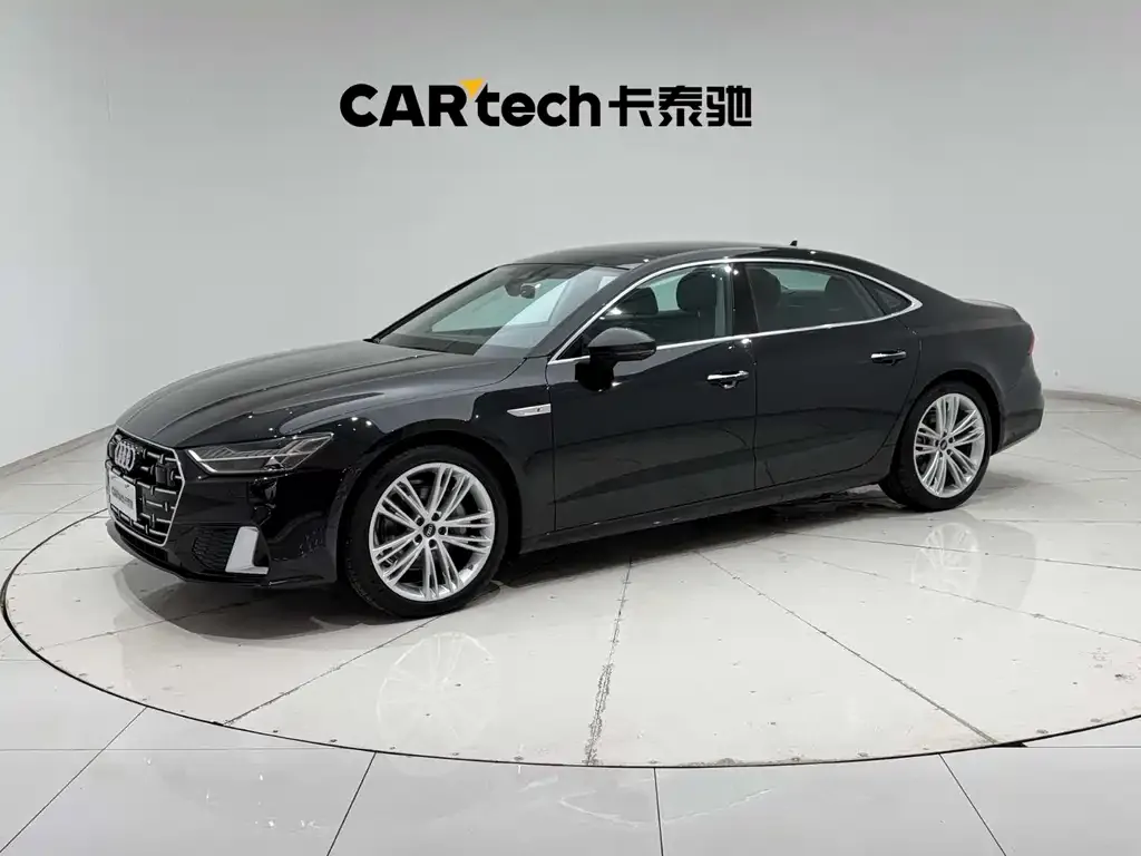 Audi A7L — фото 1