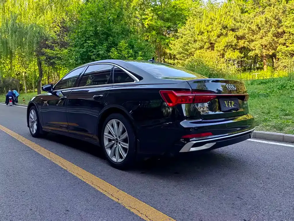 Audi A6L 2023 из CN, фото 10