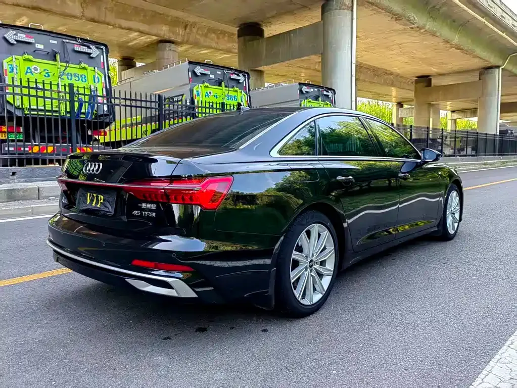 Audi A6L 2023 из CN, фото 7