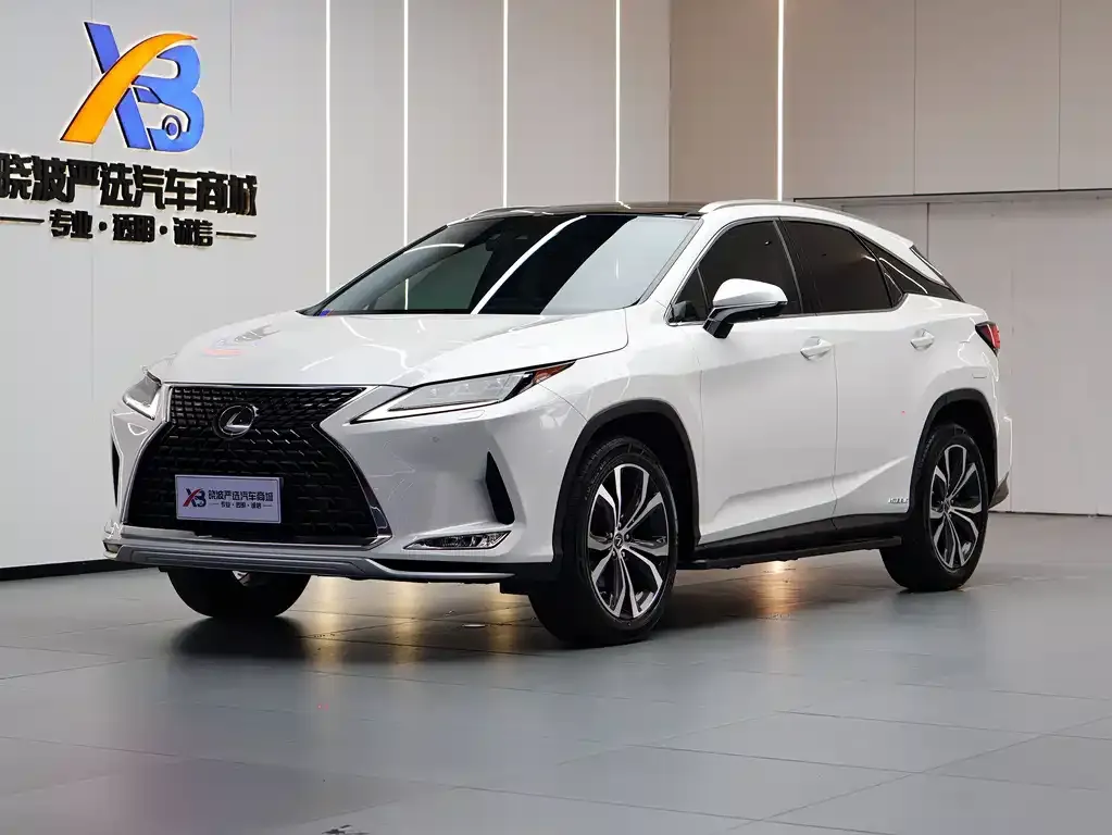 Lexus RX — фото 1