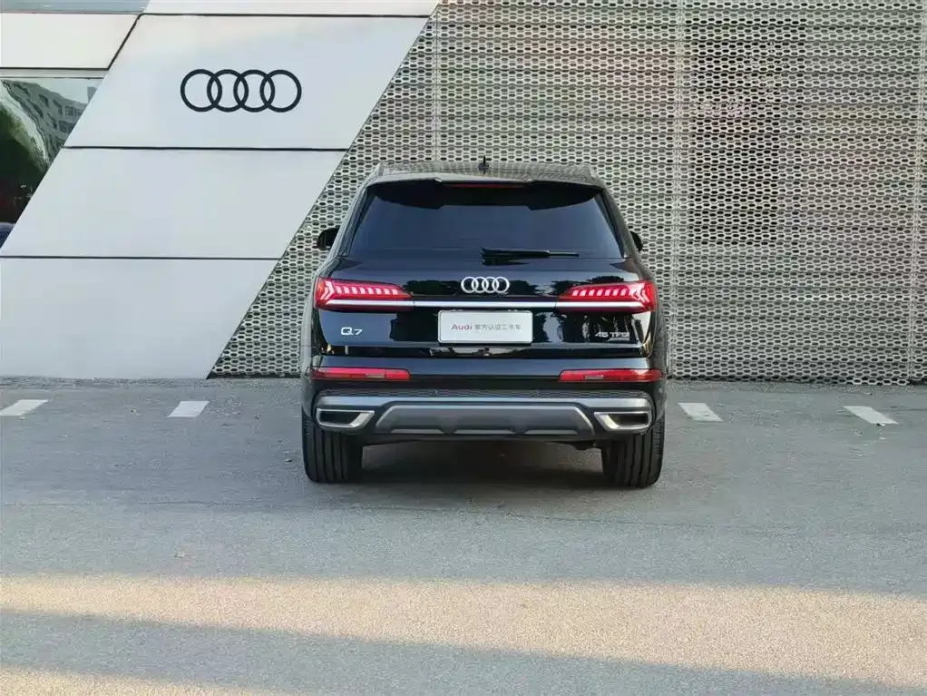 Audi Q7 — фото 5