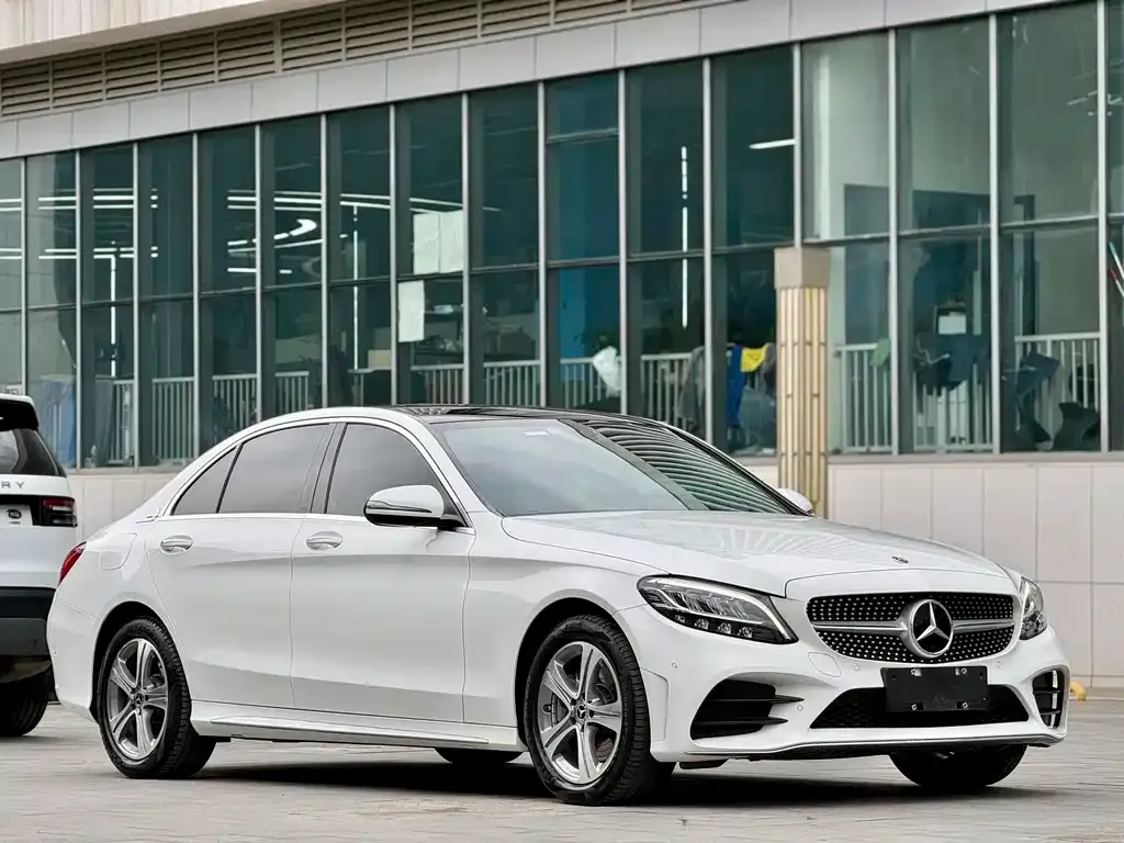 Mercedes-Benz C-Class — фото 7