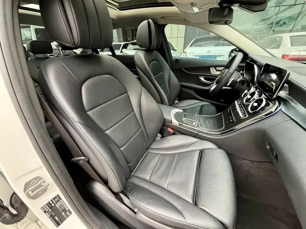 Mercedes-Benz C-Class — фото 10