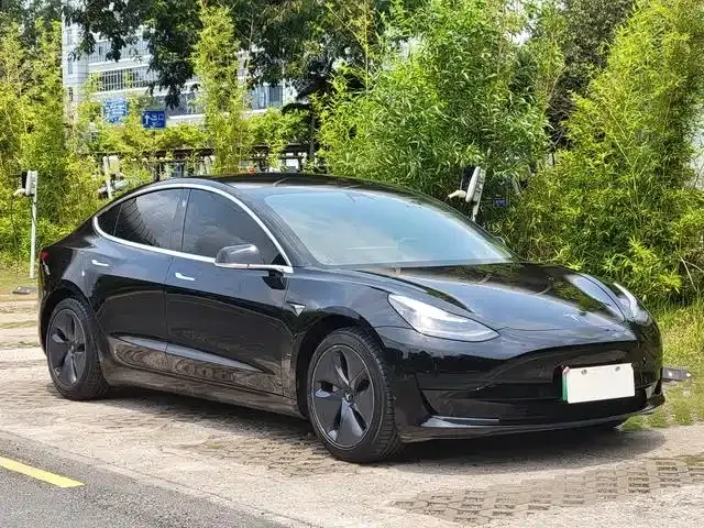 Tesla Model 3 — фото 6