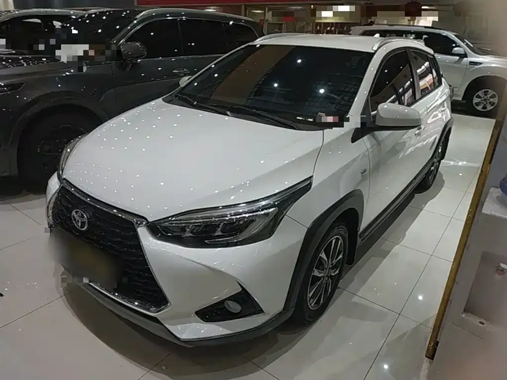 Toyota Yaris L
