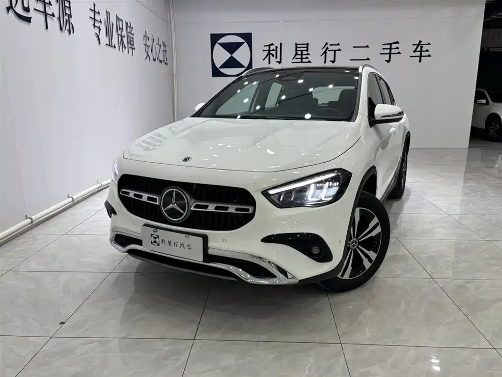 Mercedes-Benz GLA — фото 1