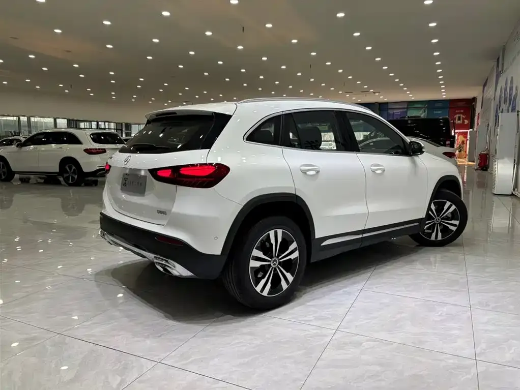 Mercedes-Benz GLA — фото 8
