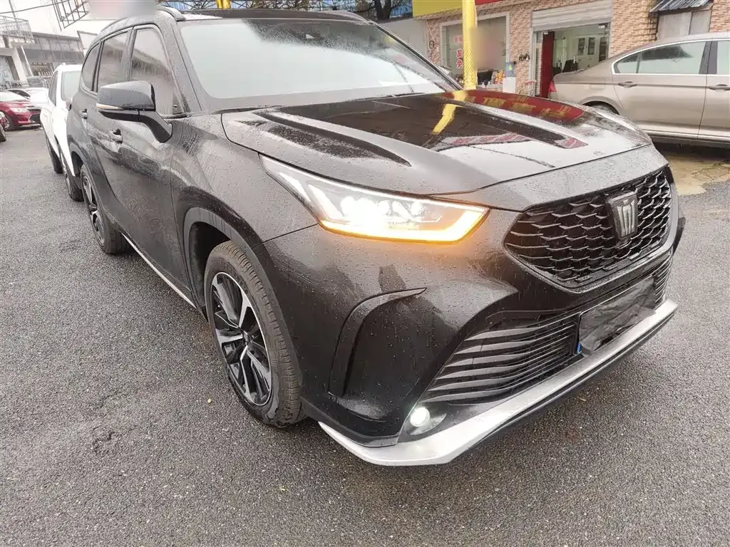Toyota Crown Kluger 2024 из CN, фото 9