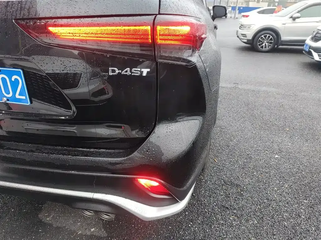 Toyota Crown Kluger 2024 из CN, фото 2