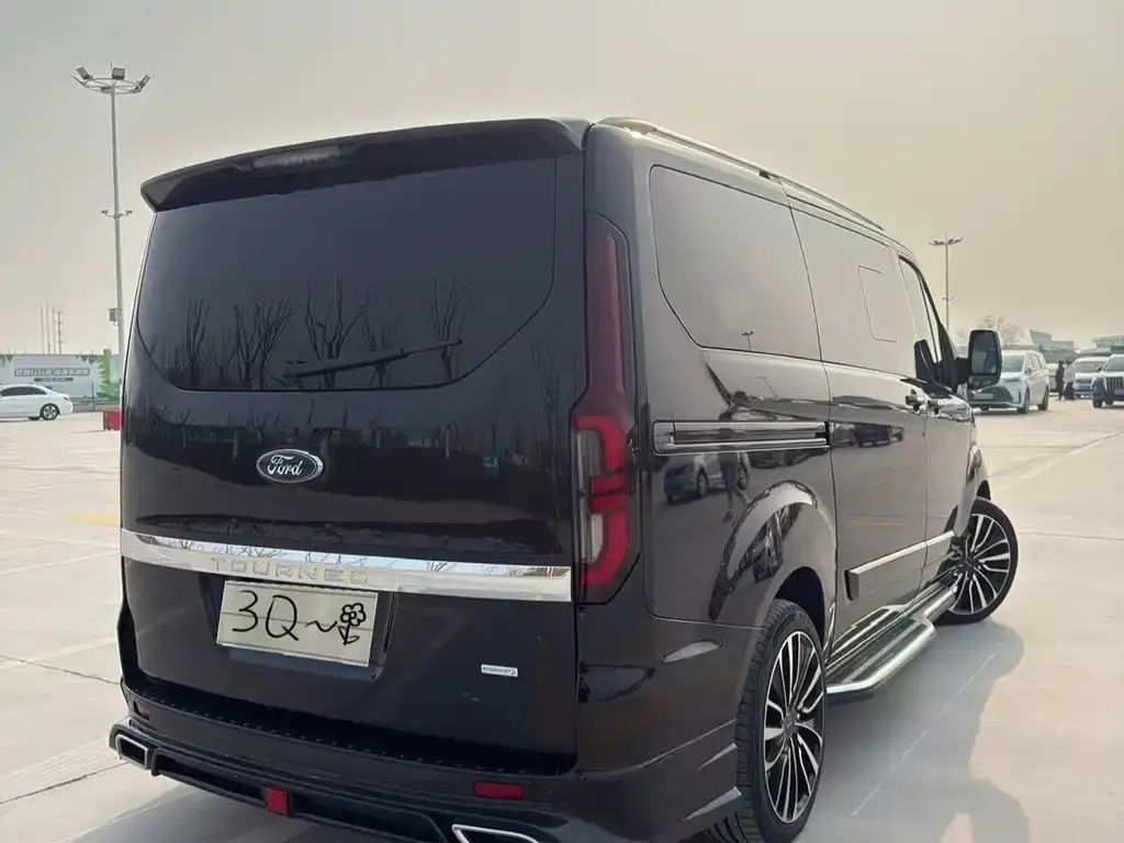Ford Tourneo 2024 из CN, фото 5