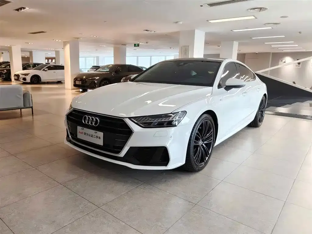 Audi A7 — фото 1