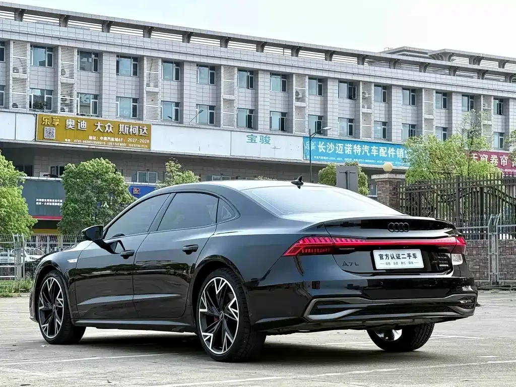 Audi A7L 2024 из CN, фото 10