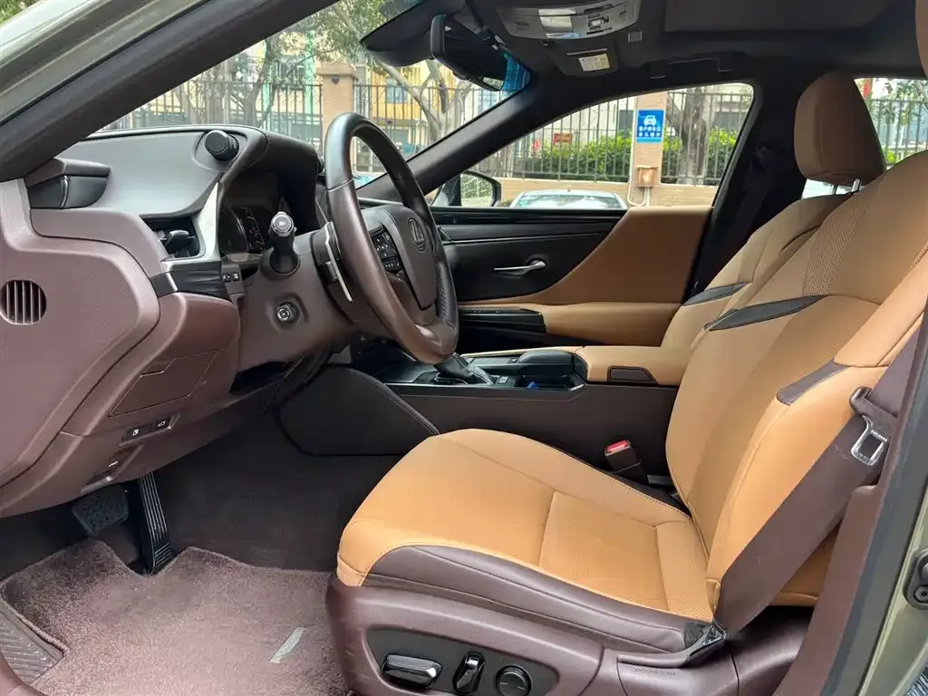 Lexus ES 2021 из CN, фото 3