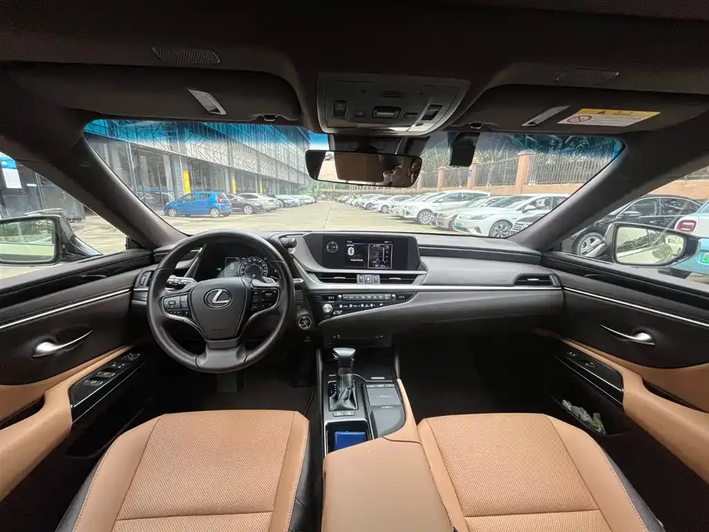 Lexus ES 2021 из CN, фото 7