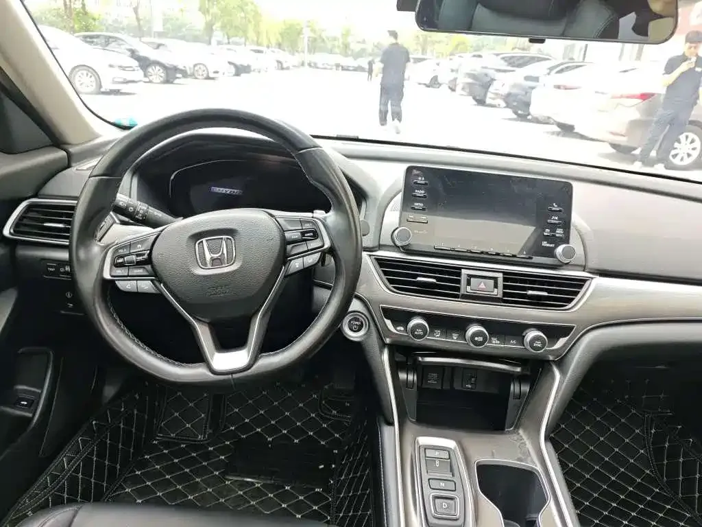 Honda Accord — фото 5