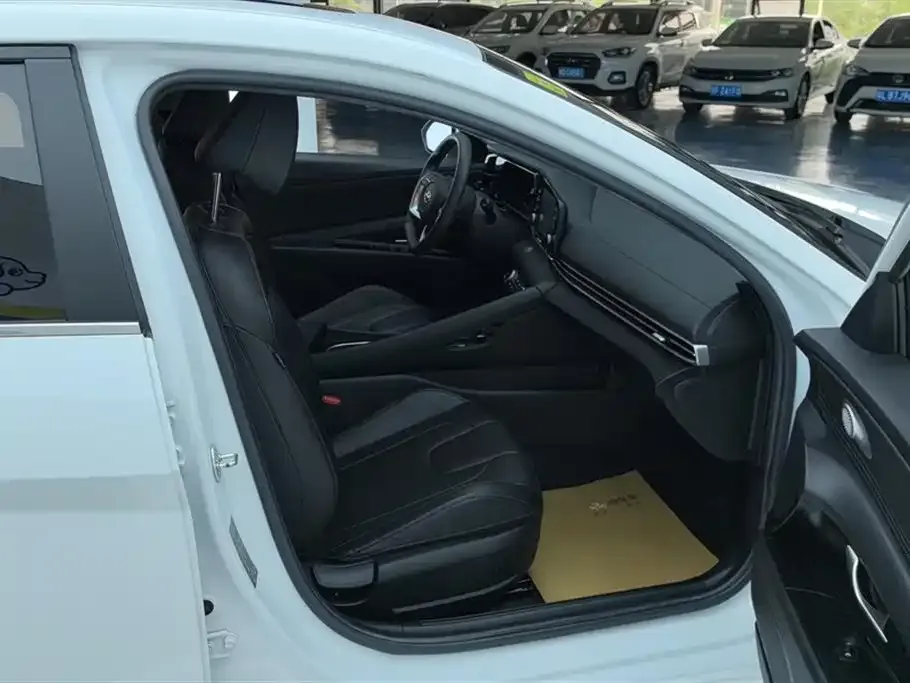 Hyundai Elantra 2021 из CN, фото 8