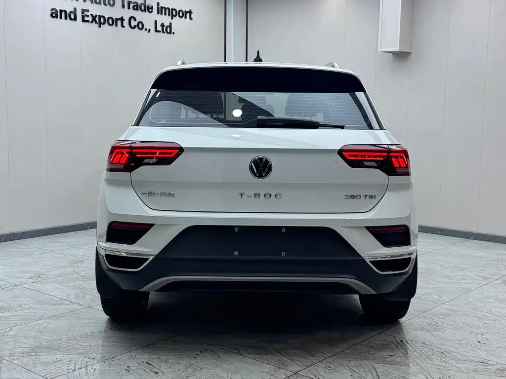 Volkswagen T-Roc — фото 6