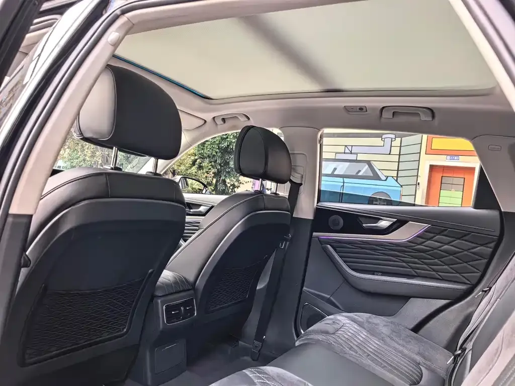 Hongqi HS5 2023 из CN, фото 3