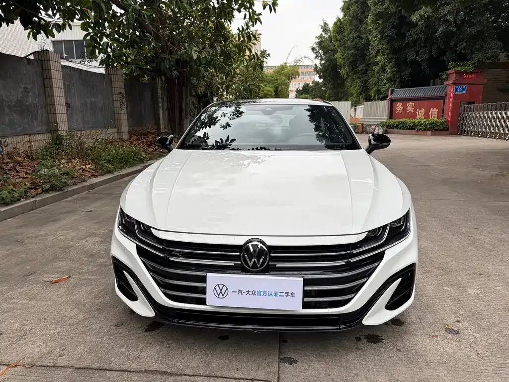 Volkswagen CC 2024 из CN, фото 8