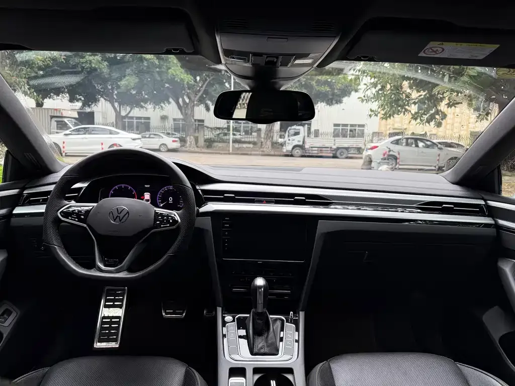 Volkswagen CC 2024 из CN, фото 4
