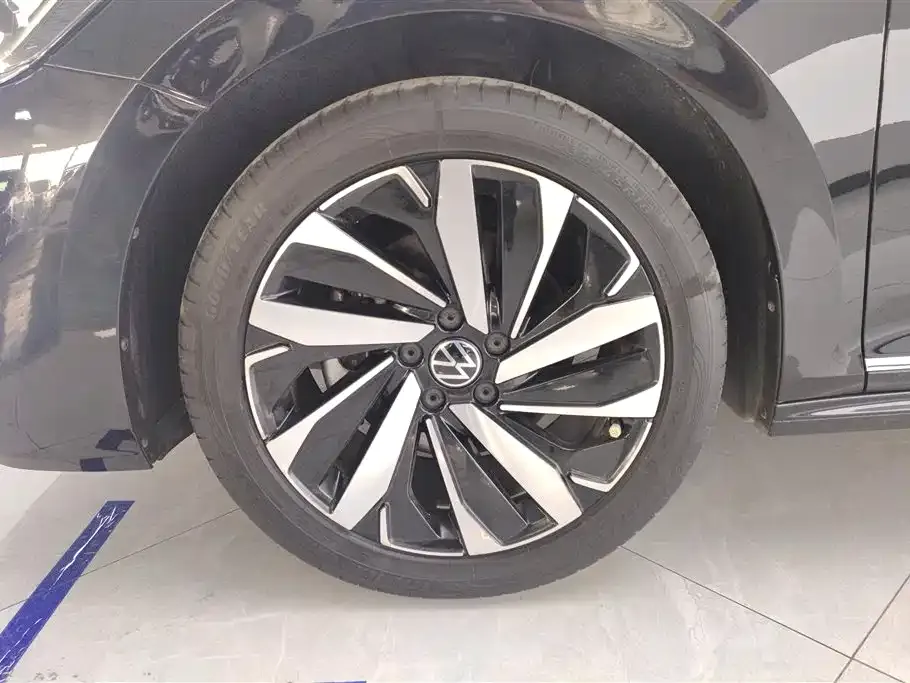 Volkswagen Passat — фото 9