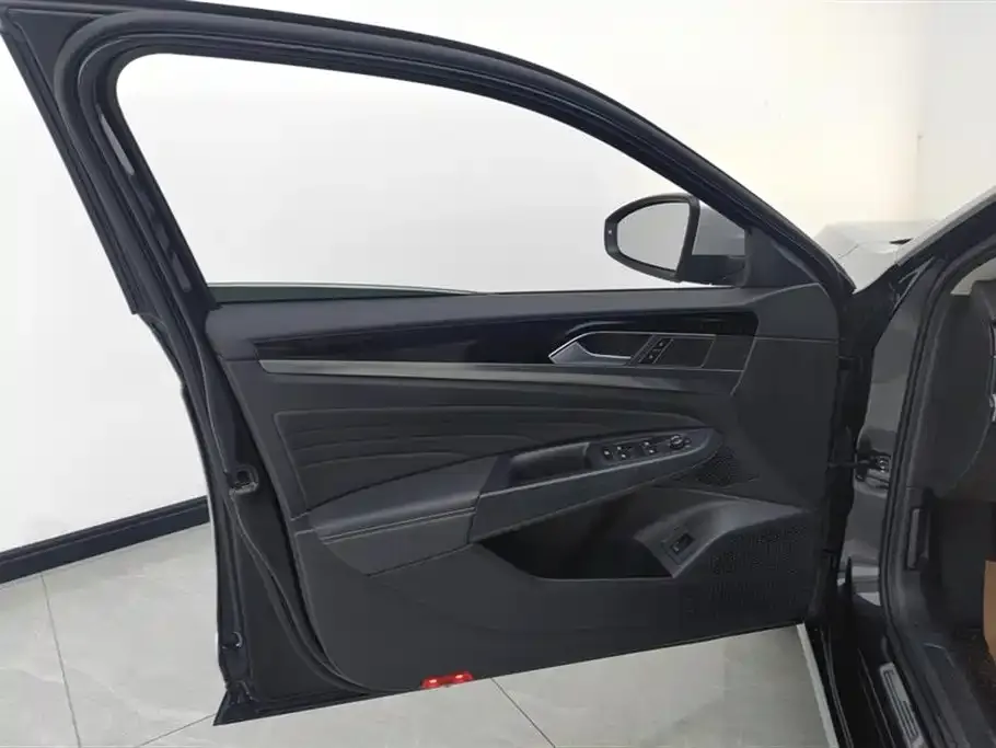 Volkswagen Passat — фото 2
