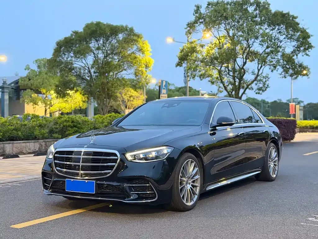 Mercedes-Benz S-Class — фото 1
