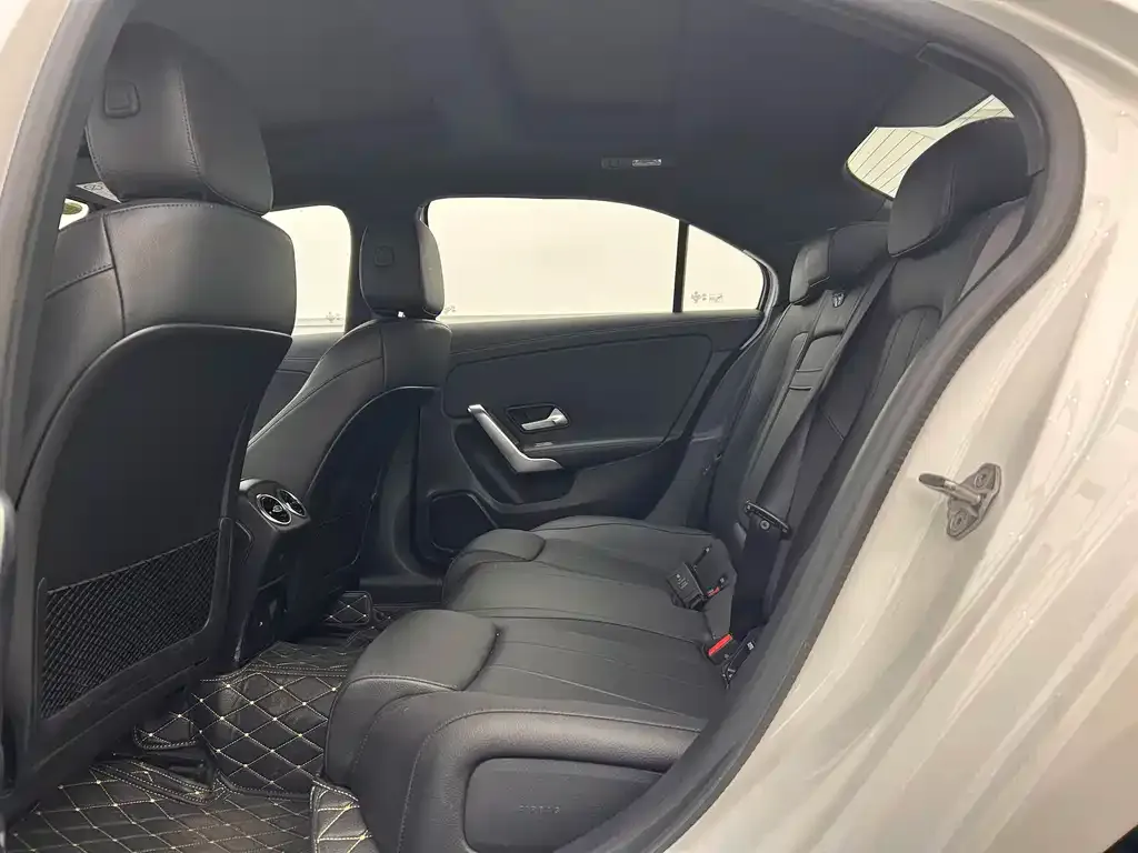 Mercedes-Benz A-Class — фото 5