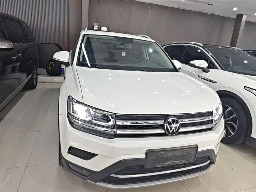 Volkswagen Tharu — фото 9