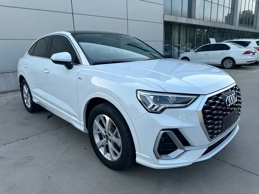Audi Q3 Sportback — фото 7