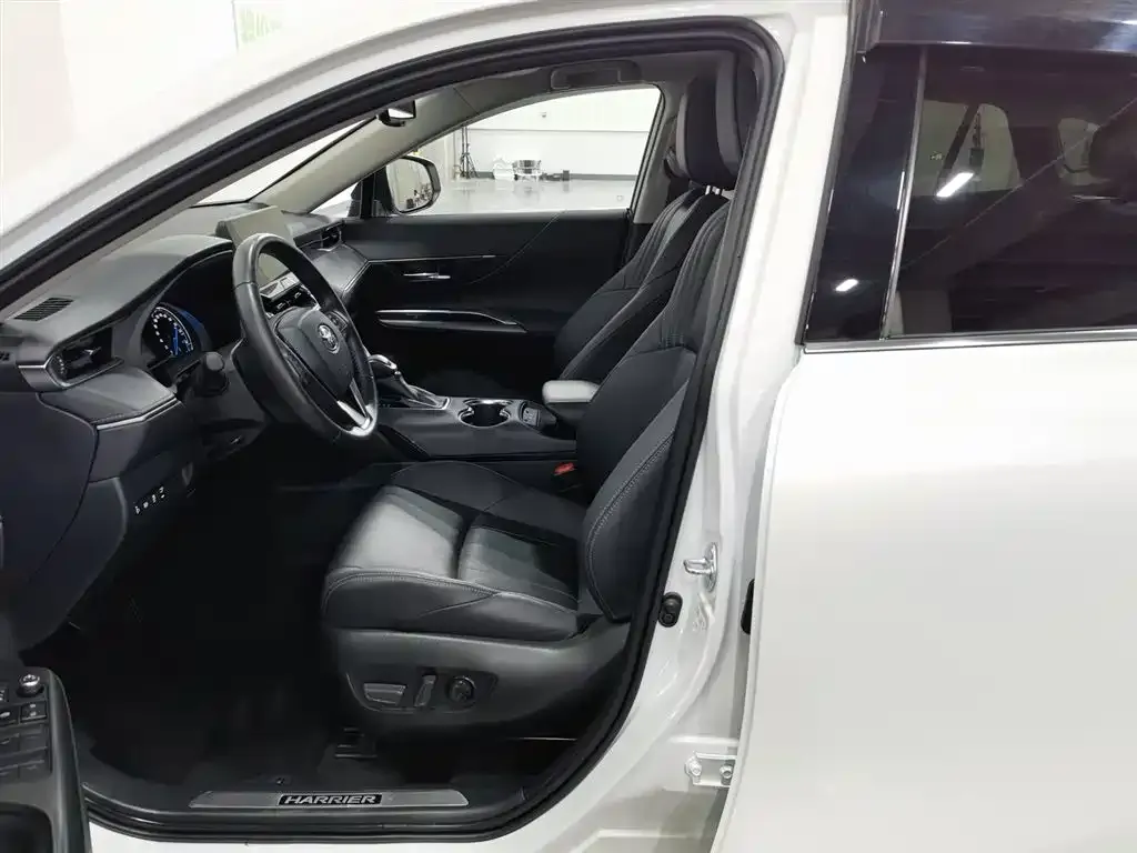 Toyota Harrier — фото 7