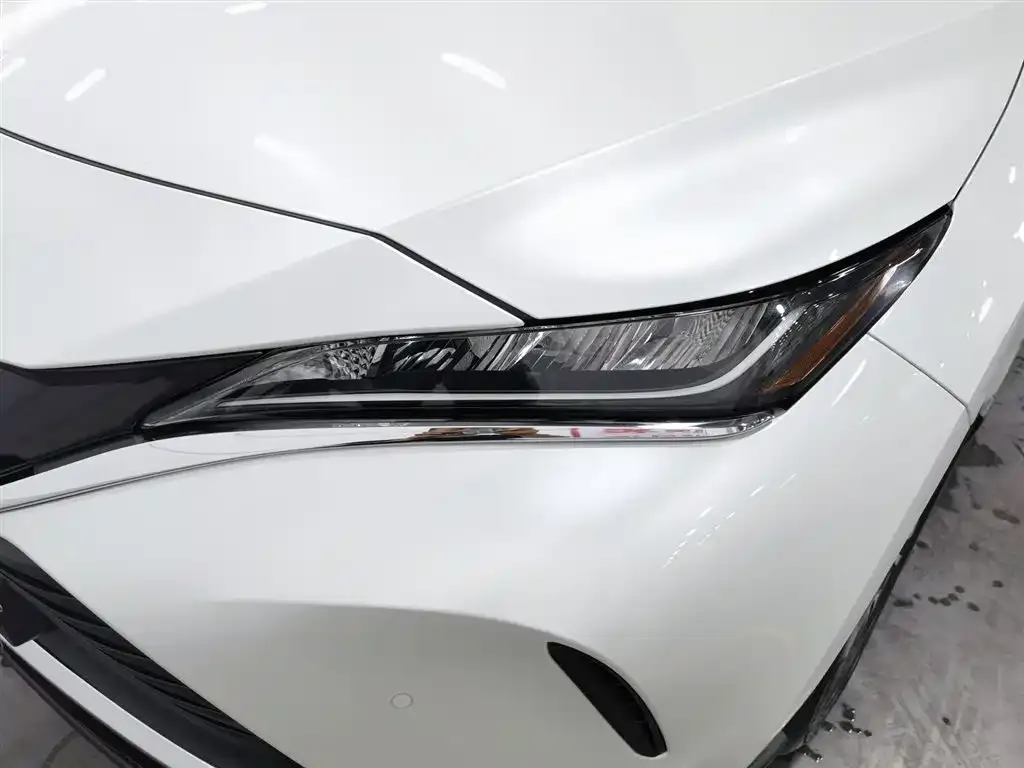 Toyota Harrier — фото 3