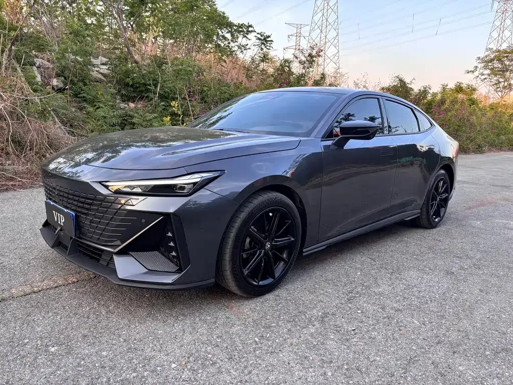 Changan UNI-V