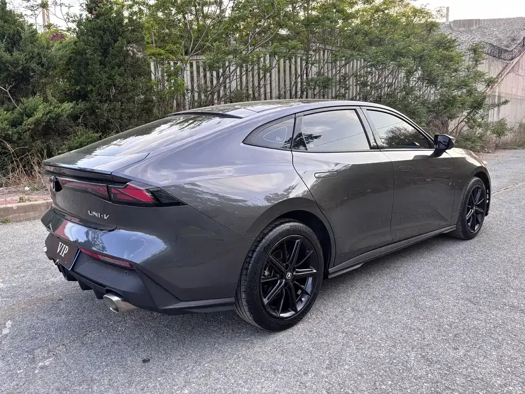 Changan UNI-V 2023 из CN, фото 8