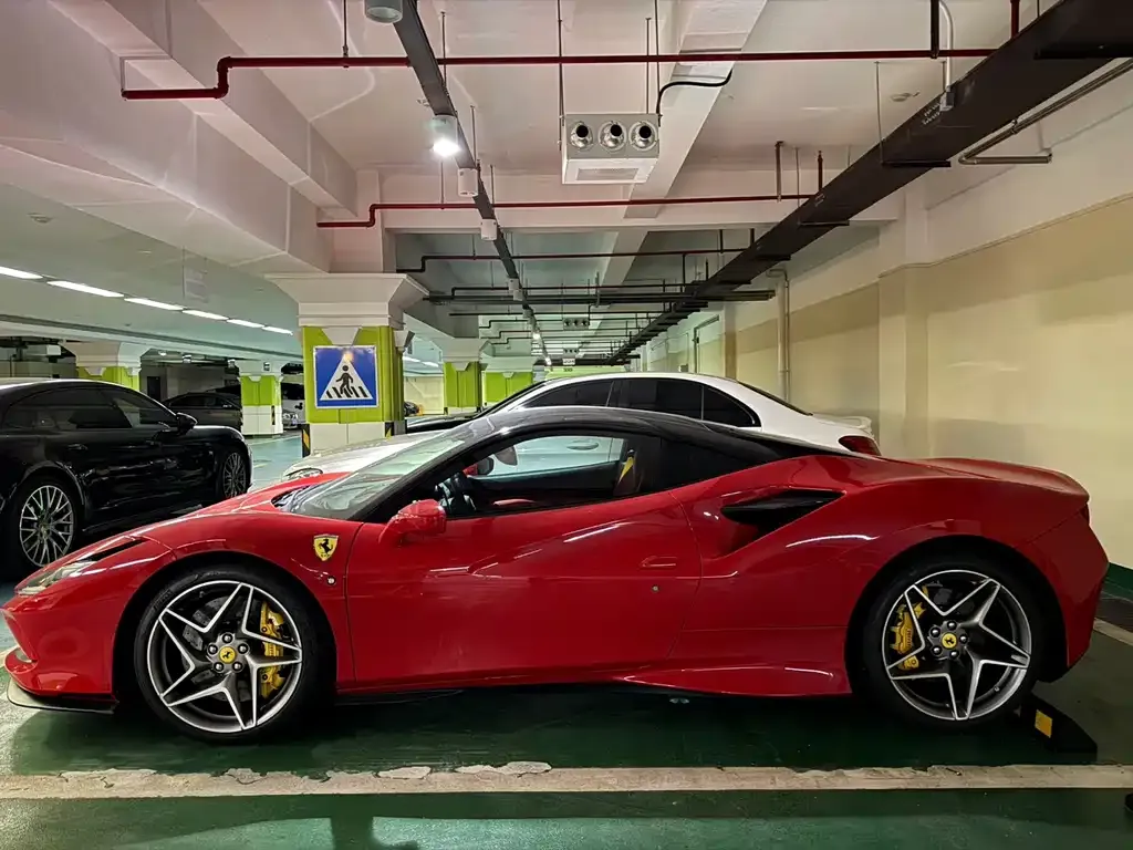 Ferrari F8 — фото 4