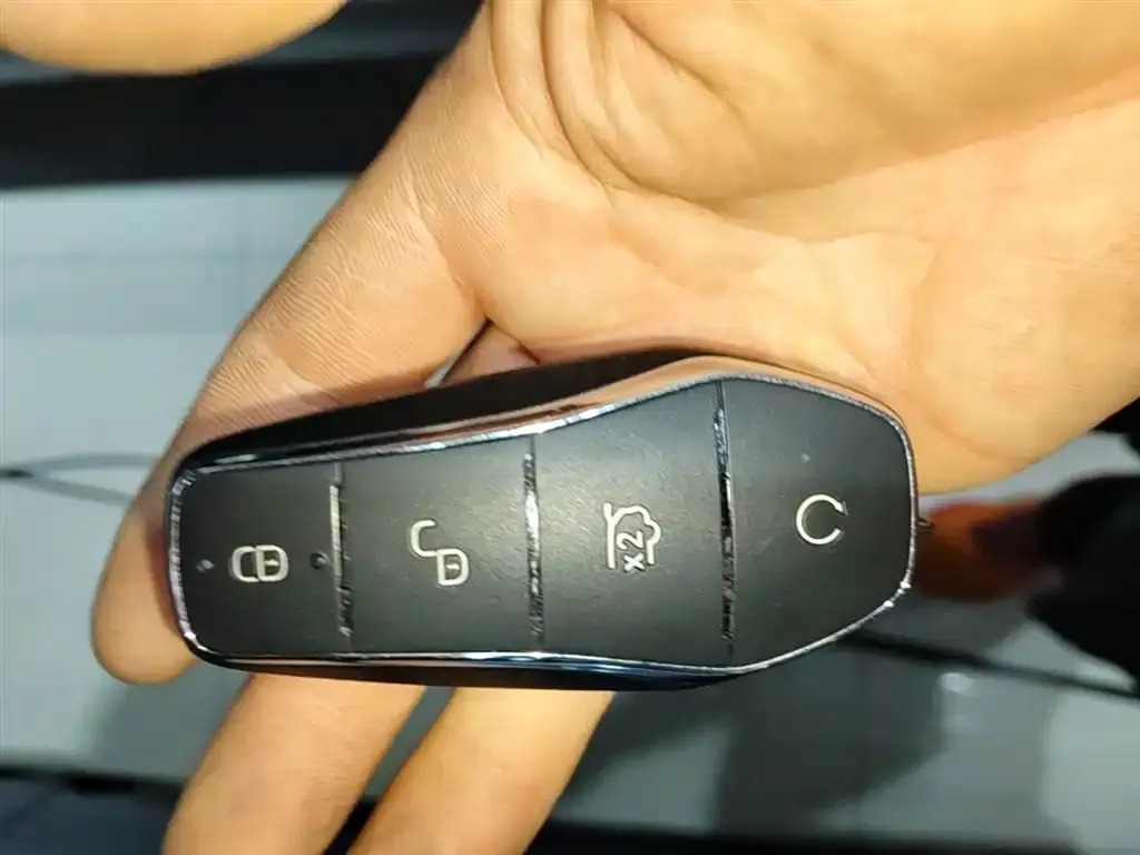 BYD Seal — фото 6