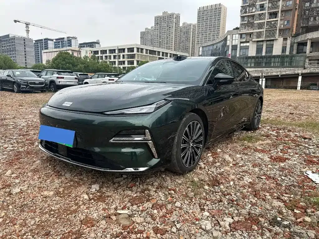 Geely Galaxy Xingyao 8