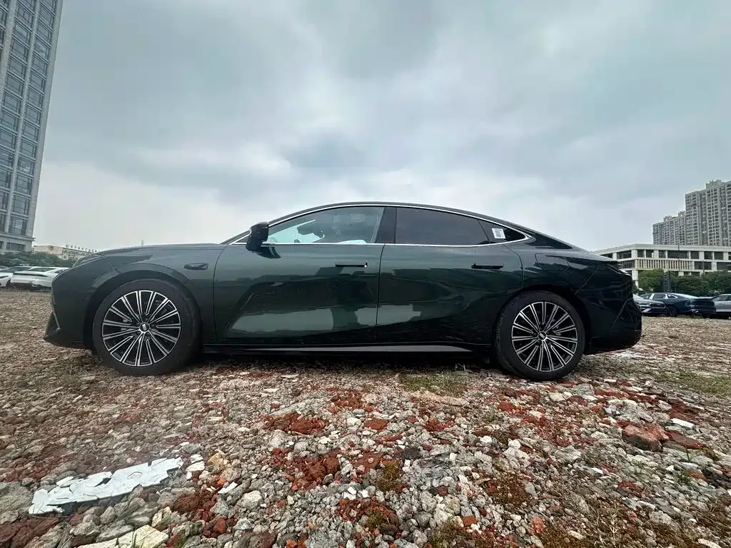 Geely Galaxy Xingyao 8 2025 из CN, фото 6